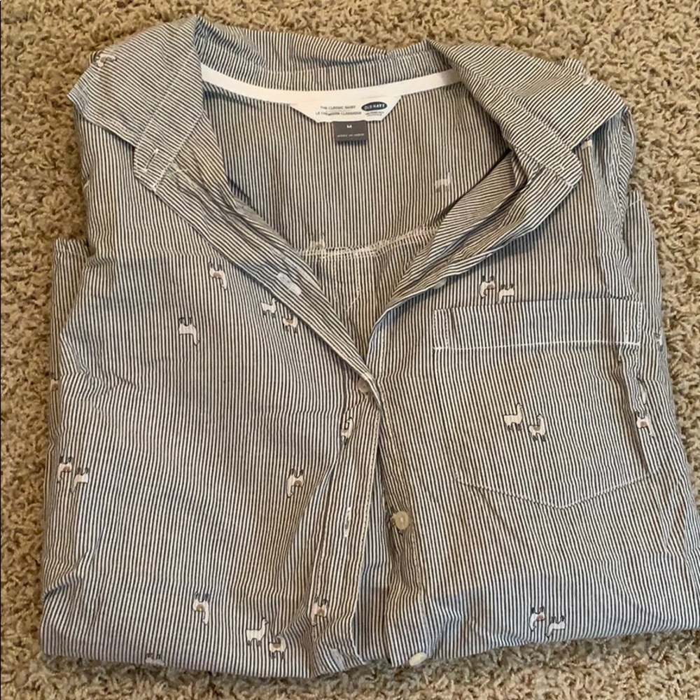 Llama button up